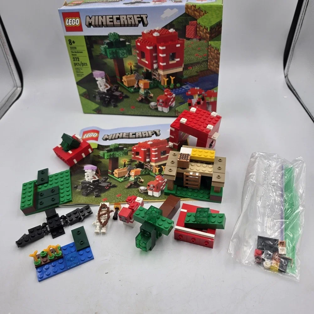 LEGO Minecraft: The Mushroom House #21179 Missing 1 Minifig